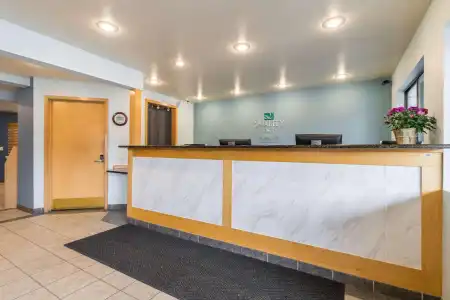 Quality Inn Bellevue - 1
