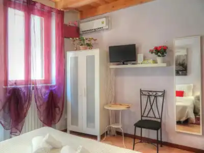 Vicolo 22 - 32