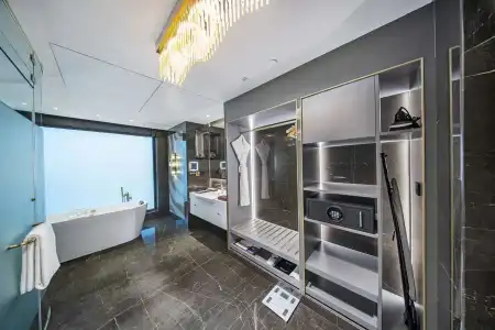 Radisson Blu & Suites GRT Chennai - 5