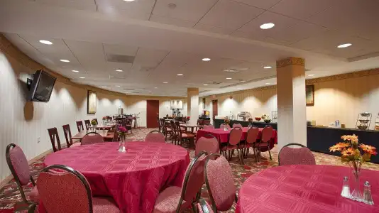 Best Western Plus Boston - 19