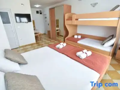 D&D Apartments - 81