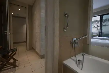 Hilton Dead Sea Resort & Spa - 9