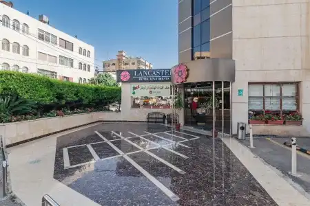 lancaster apartments-Gardens - 17