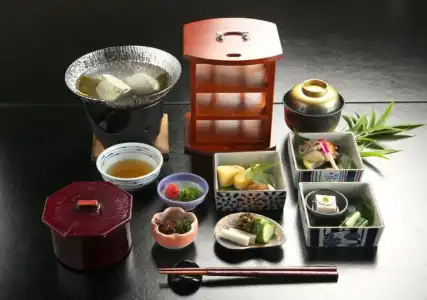 Ryotei Matsuya Honkan Suizenji - 9