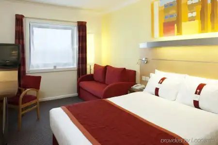 Holiday Inn Express London - Park Royal by IHG - 3