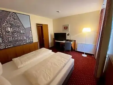 Bayerischer Hof - 58