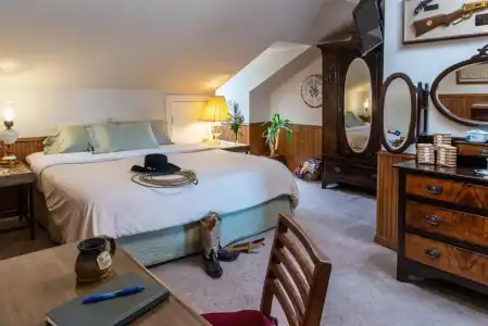 Woodrow House Bed & Breakfast - 12