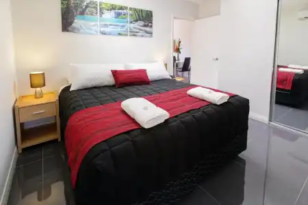 Cardiff Executive Apartments - 30