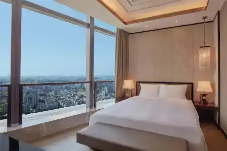 Hilton - 177