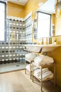 Rarity Suites - 221
