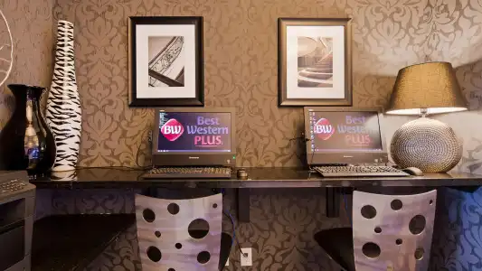 Best Western Plus Laredo Inn & Suites - 12