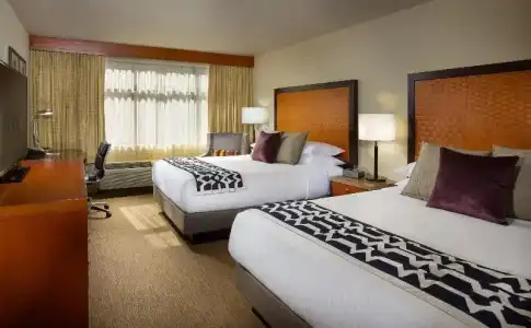 The Paramount - 70