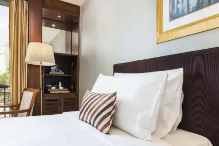 Chatrium Royal Lake Yangon - 59