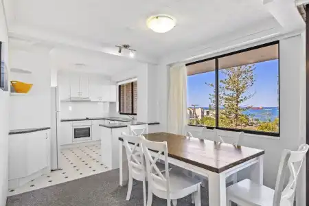 Burgess @ Kings Beach Apartments - 95