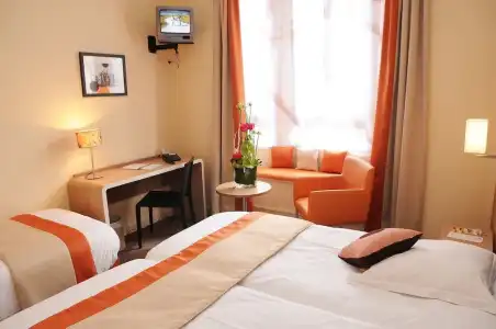 Hôtel Red Fox - 86