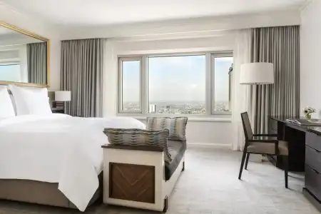 Four Seasons Chicago - 11