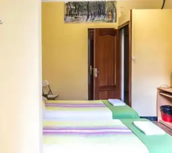 Hostel Turistic Castell - 4