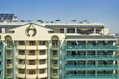 Grand Astoria - 0