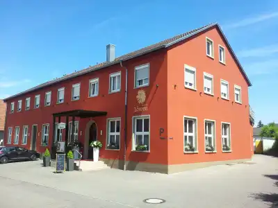 Löwen Garni - B&B - 0