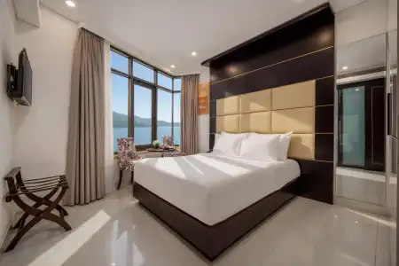 Holiday Beach Danang - 36