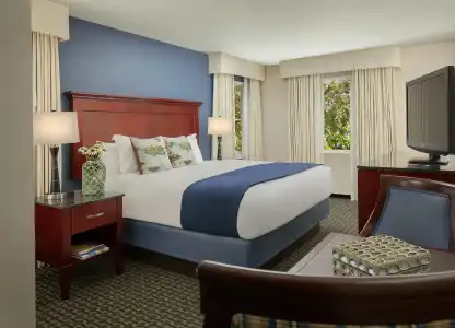 Inn on the Square - 2