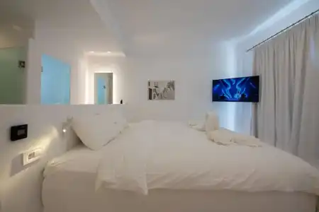 Bianco a Nero Mykonos - 16