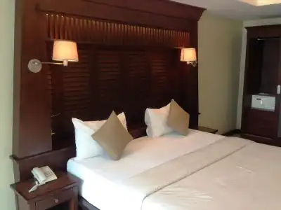 August Suites - 59