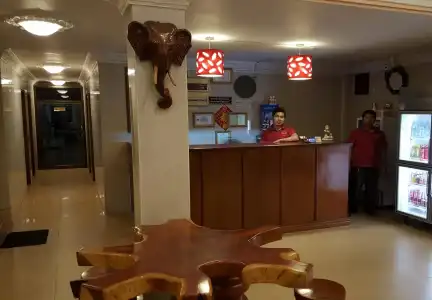 Lucky 2 Guesthouse - 18