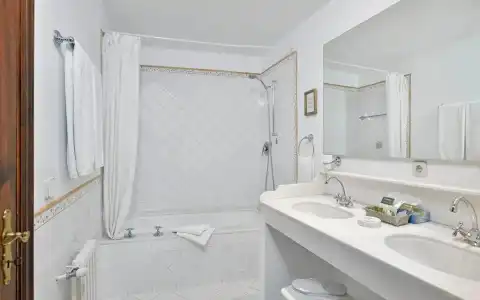 San Lorenzo - Adults Only - 17