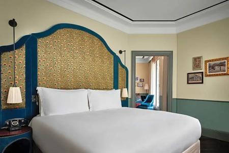 Maxwell Reserve Singapore, Autograph Collection - 105