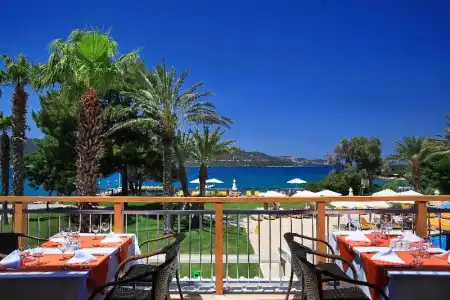 DoubleTree by Hilton Bodrum Isil Club Ultra All Inclusive Resort - 9