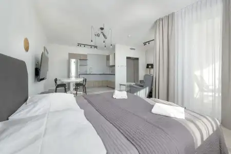 ApartEtna - 87