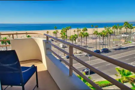 The Waterfront Beach Resort, A Hilton - 165