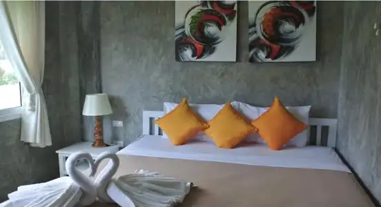 Ban's Avenue Guest House - 3
