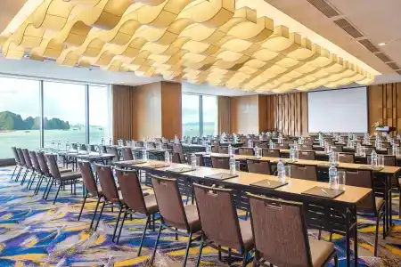Wyndham Legend Halong - 19