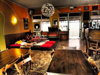 Sunflower Beach Backpacker Hostel - 15