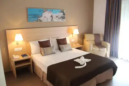 Mena Plaza - 4