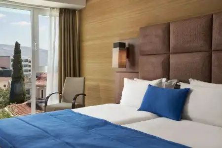 Arion Athens - 4