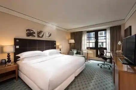 Hilton Dresden - 57