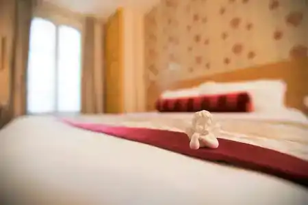 Romance Malesherbes by Patrick Hayat - 101