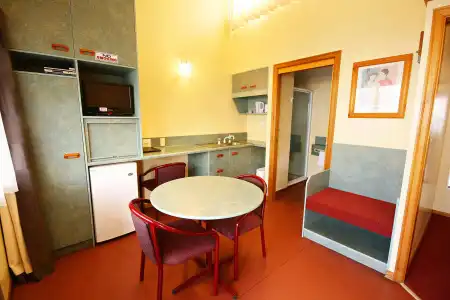Downs Motel - 16