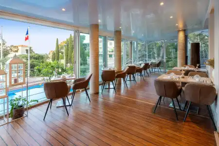 Best Western Plus La Rade - 28
