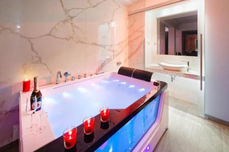 Aura Design & Garden Pool - 43