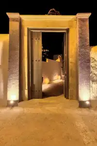 Pasithea Luxury Suites - 0