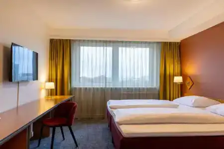 Good Morning + Berlin City East - 6