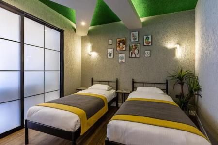 Seraglio & Suites - 123