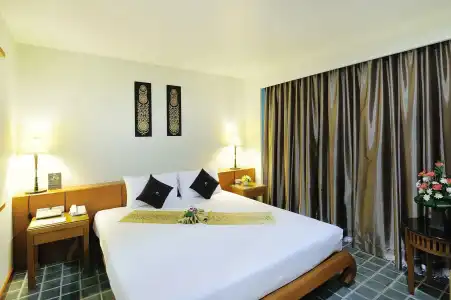The Royal Paradise & Spa - 13