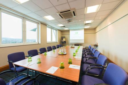 Holiday Inn Edinburgh Zoo by IHG - 44