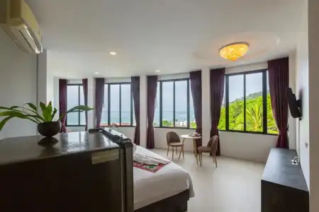 Rossarin Sea View Patong - 61