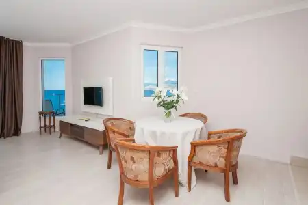Open Sea Luxury Apartments - 4